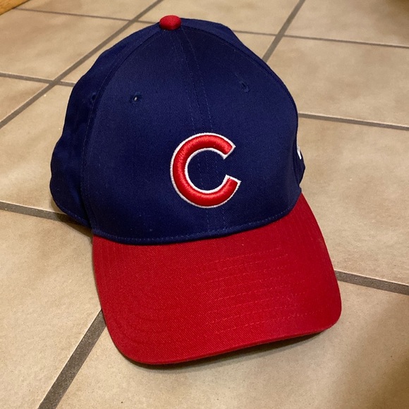 MLB Chicago Cubs Adult NWOT New Era Blue and Red Adjustable Baseball Cap - Picture 1 of 7